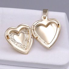 Кулон XР. Мед. золото 18К. Довжина: 27 мм. Ширина: 19 мм.