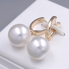 Сережки XР зі штучними перлами. Мед. золото 18К. Довжина: 35 мм. Ширина: 15 мм.