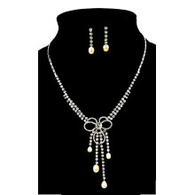Набір Neoglory: кольє + сережки. Родій. Довжина регулюється: 31-49 см. Ширина: 90 мм.