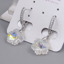 Сережки XР зі Swarovski бензинового кольору. Мед. срібло. Довжина: 36 мм. Ширина: 13 мм.