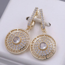 Сережки Xuping. Мед. золото 18К. Камені білого кольору. Довжина: 42 мм. Ширина: 19 мм.